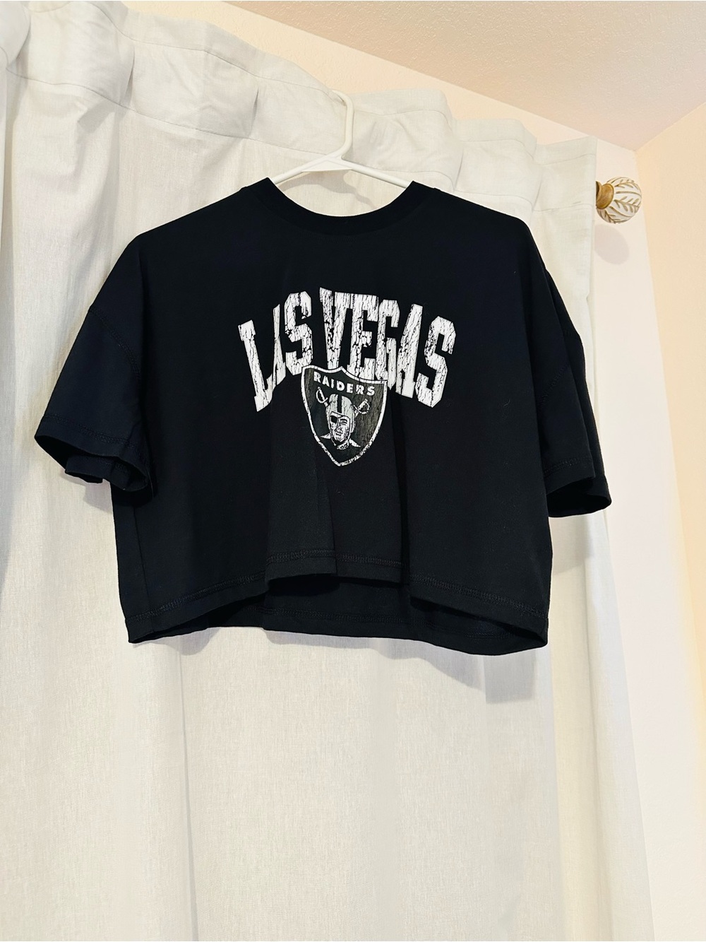 NWT Las Vegas Raiders Black Cropped Tee - Women's